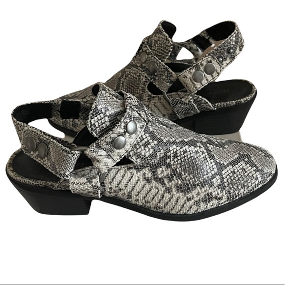 Indigo Shoes - INDIGO STUDDED SNAKE PRINT SHOES
